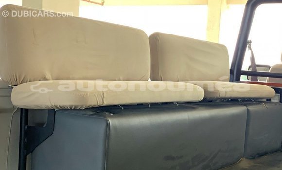 Buy Import Nissan Patrol White Car in Import - Dubai in Iles Buy Import Nissan Patrol White Car in Import - Dubai in Iles