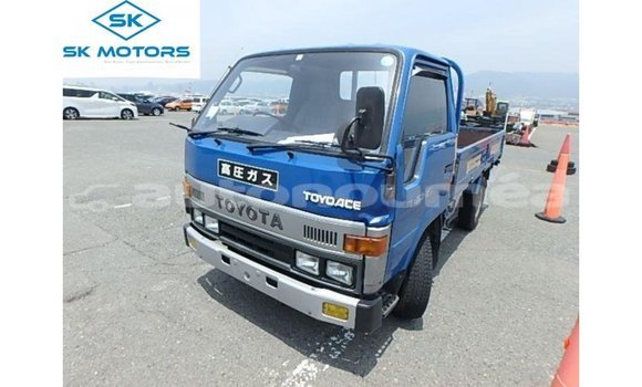 Acheter Import Utilitaire Toyota HiAce Bleu à Import - Dubai, Iles