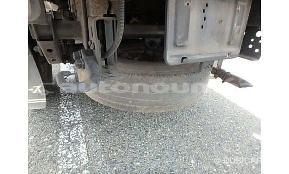 Acheter Import Utilitaire Toyota HiAce Bleu à Import - Dubai, Iles Acheter Import Utilitaire Toyota HiAce Bleu à Import - Dubai, Iles