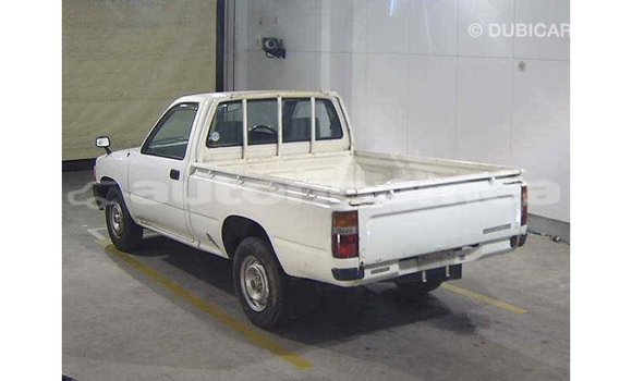 Buy Import Toyota Hilux White Car in Import - Dubai in Iles Buy Import Toyota Hilux White Car in Import - Dubai in Iles