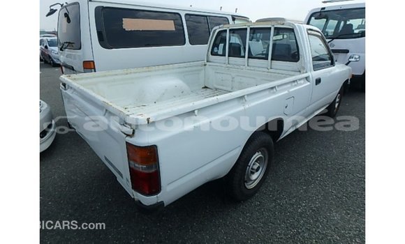 Buy Import Toyota Hilux White Car in Import - Dubai in Iles Buy Import Toyota Hilux White Car in Import - Dubai in Iles