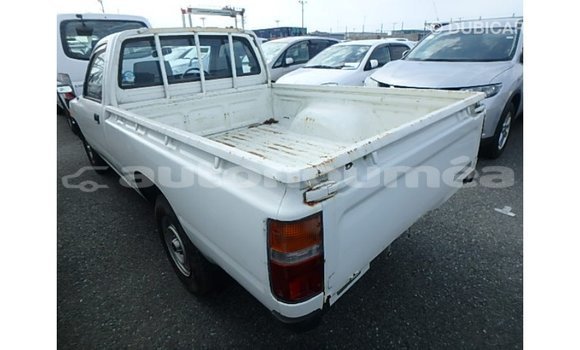 Buy Import Toyota Hilux White Car in Import - Dubai in Iles Buy Import Toyota Hilux White Car in Import - Dubai in Iles
