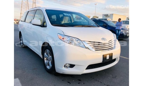 Buy Import Toyota Sienna White Car in Import - Dubai in Iles Buy Import Toyota Sienna White Car in Import - Dubai in Iles