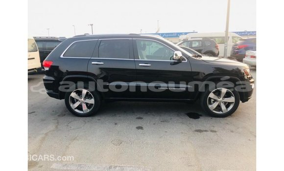 Acheter Import Voiture Jeep Grand Cherokee Noir à Import - Dubai, Iles Acheter Import Voiture Jeep Grand Cherokee Noir à Import - Dubai, Iles