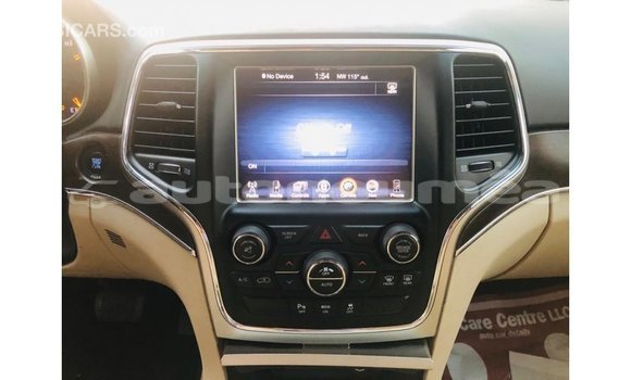 Acheter Import Voiture Jeep Grand Cherokee Noir à Import - Dubai, Iles Acheter Import Voiture Jeep Grand Cherokee Noir à Import - Dubai, Iles