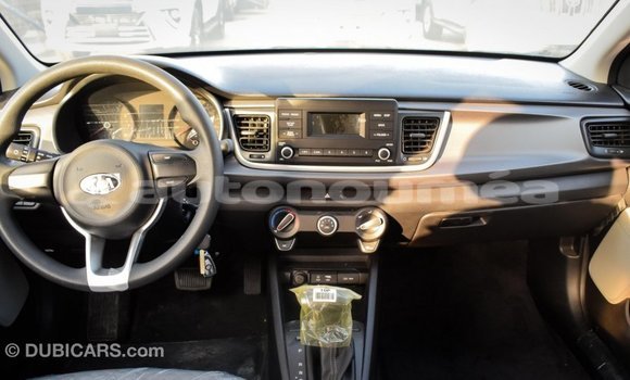 Acheter Import Voiture Kia Rio Noir à Import - Dubai, Iles Acheter Import Voiture Kia Rio Noir à Import - Dubai, Iles