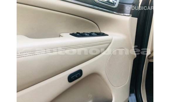 Acheter Import Voiture Jeep Grand Cherokee Noir à Import - Dubai, Iles Acheter Import Voiture Jeep Grand Cherokee Noir à Import - Dubai, Iles