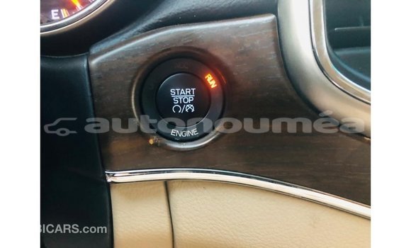 Acheter Import Voiture Jeep Grand Cherokee Noir à Import - Dubai, Iles Acheter Import Voiture Jeep Grand Cherokee Noir à Import - Dubai, Iles