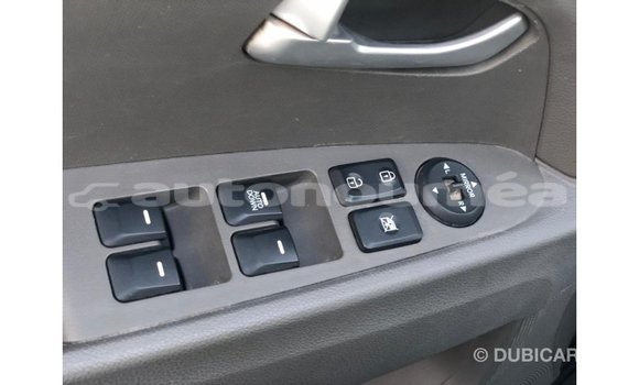 Acheter Import Voiture Kia Sportage Autre à Import - Dubai, Iles Acheter Import Voiture Kia Sportage Autre à Import - Dubai, Iles