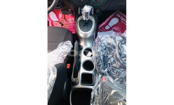 Acheter Import Voiture Nissan Juke Rouge à Import - Dubai, Iles Acheter Import Voiture Nissan Juke Rouge à Import - Dubai, Iles