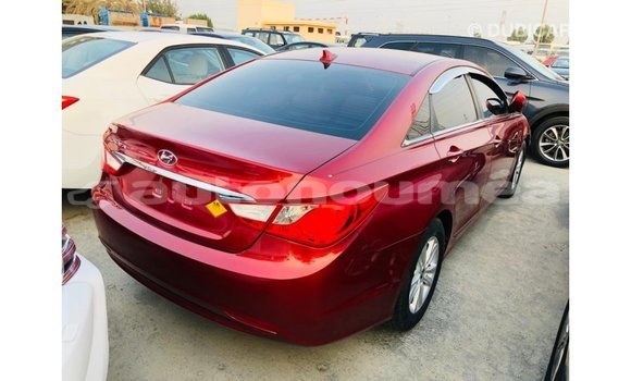 Acheter Import Voiture Hyundai Sonata Rouge à Import - Dubai, Iles Acheter Import Voiture Hyundai Sonata Rouge à Import - Dubai, Iles