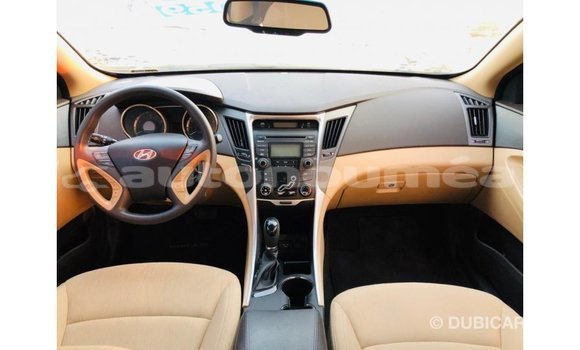 Acheter Import Voiture Hyundai Sonata Rouge à Import - Dubai, Iles Acheter Import Voiture Hyundai Sonata Rouge à Import - Dubai, Iles