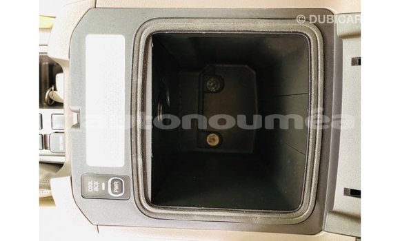 Buy Import Toyota Prado White Car in Import - Dubai in Iles Buy Import Toyota Prado White Car in Import - Dubai in Iles