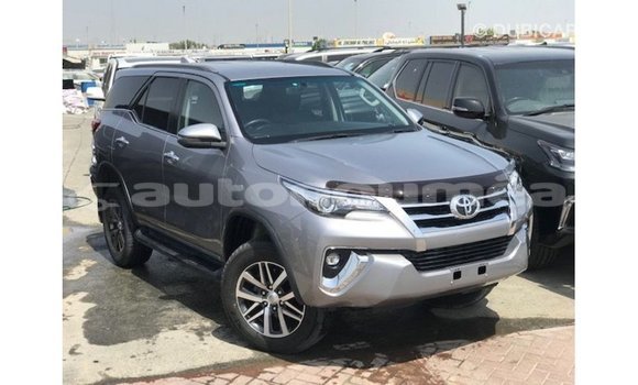 Acheter Import Voiture Toyota Fortuner Autre à Import - Dubai, Iles Acheter Import Voiture Toyota Fortuner Autre à Import - Dubai, Iles