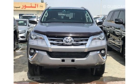 Acheter Import Voiture Toyota Fortuner Autre à Import - Dubai, Iles Acheter Import Voiture Toyota Fortuner Autre à Import - Dubai, Iles