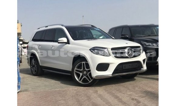 Buy Import Mercedes-Benz 190 White Car in Import - Dubai in Iles
