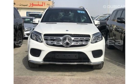 Buy Import Mercedes-Benz 190 White Car in Import - Dubai in Iles Buy Import Mercedes-Benz 190 White Car in Import - Dubai in Iles