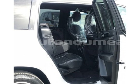 Buy Import Mercedes-Benz 190 White Car in Import - Dubai in Iles Buy Import Mercedes-Benz 190 White Car in Import - Dubai in Iles