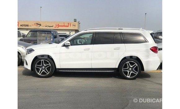 Buy Import Mercedes-Benz 190 White Car in Import - Dubai in Iles Buy Import Mercedes-Benz 190 White Car in Import - Dubai in Iles