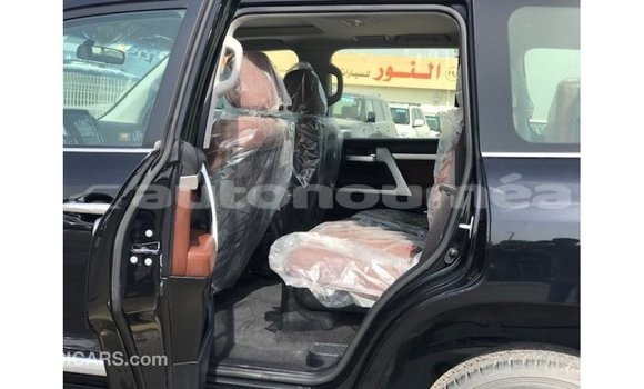 Acheter Import Voiture Toyota Land Cruiser Noir à Import - Dubai, Iles Acheter Import Voiture Toyota Land Cruiser Noir à Import - Dubai, Iles