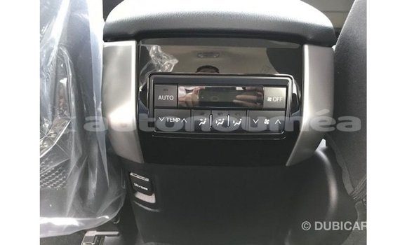 Acheter Import Voiture Toyota Prado Noir à Import - Dubai, Iles Acheter Import Voiture Toyota Prado Noir à Import - Dubai, Iles