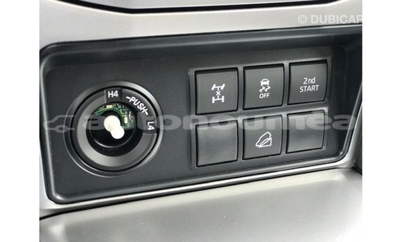 Acheter Import Voiture Toyota Prado Noir à Import - Dubai, Iles Acheter Import Voiture Toyota Prado Noir à Import - Dubai, Iles