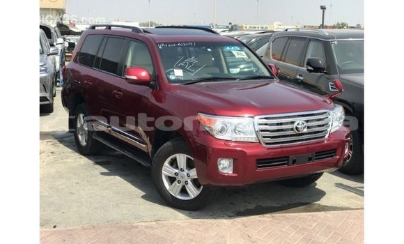 Acheter Import Voiture Toyota Land Cruiser Rouge à Import - Dubai, Iles Acheter Import Voiture Toyota Land Cruiser Rouge à Import - Dubai, Iles