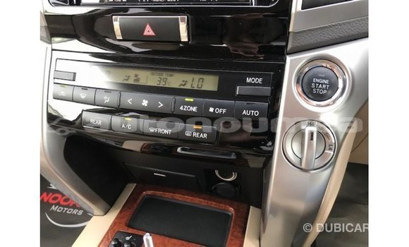 Acheter Import Voiture Toyota Land Cruiser Rouge à Import - Dubai, Iles Acheter Import Voiture Toyota Land Cruiser Rouge à Import - Dubai, Iles