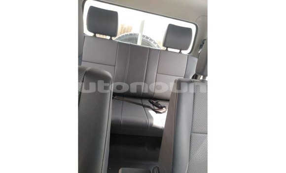 Buy Import Toyota Land Cruiser White Car in Import - Dubai in Iles Buy Import Toyota Land Cruiser White Car in Import - Dubai in Iles