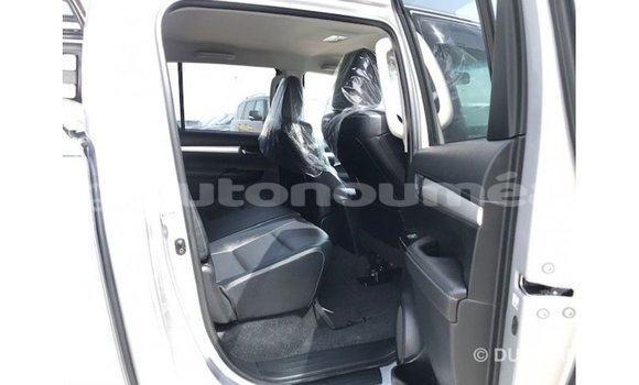 Acheter Import Voiture Toyota Hilux Autre à Import - Dubai, Iles Acheter Import Voiture Toyota Hilux Autre à Import - Dubai, Iles