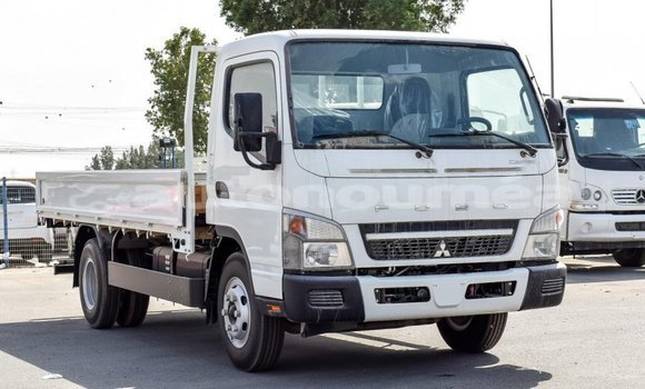 Buy Import Mitsubishi Carisma White Car in Import - Dubai in Iles Buy Import Mitsubishi Carisma White Car in Import - Dubai in Iles