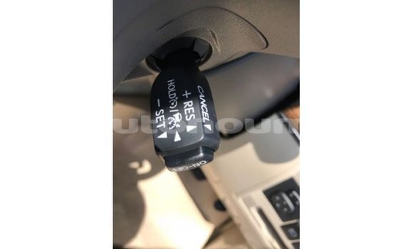 Acheter Import Voiture Toyota Land Cruiser Blanc à Import - Dubai, Iles Acheter Import Voiture Toyota Land Cruiser Blanc à Import - Dubai, Iles