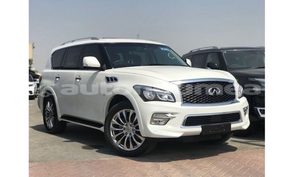 Acheter Import Voiture Infiniti Q Blanc à Import - Dubai, Iles