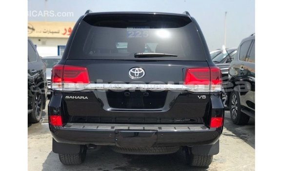 Acheter Import Voiture Toyota Land Cruiser Noir à Import - Dubai, Iles Acheter Import Voiture Toyota Land Cruiser Noir à Import - Dubai, Iles