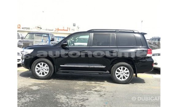 Acheter Import Voiture Toyota Land Cruiser Noir à Import - Dubai, Iles Acheter Import Voiture Toyota Land Cruiser Noir à Import - Dubai, Iles