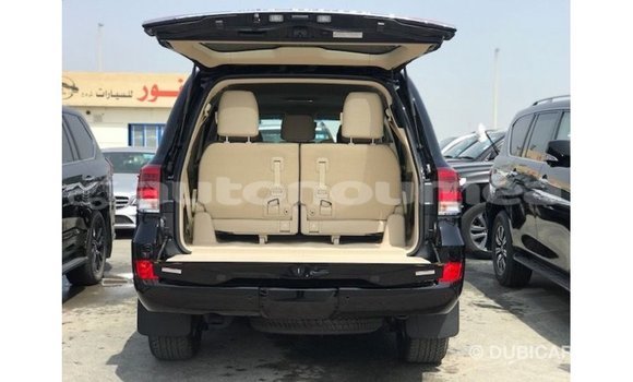 Acheter Import Voiture Toyota Land Cruiser Noir à Import - Dubai, Iles Acheter Import Voiture Toyota Land Cruiser Noir à Import - Dubai, Iles
