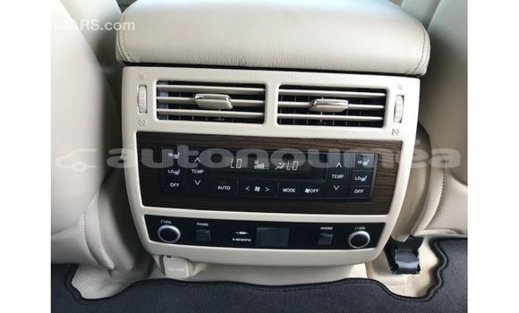 Acheter Import Voiture Toyota Land Cruiser Noir à Import - Dubai, Iles Acheter Import Voiture Toyota Land Cruiser Noir à Import - Dubai, Iles