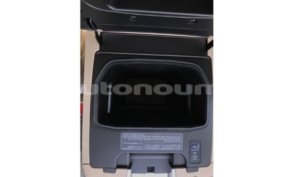 Acheter Import Voiture Toyota Land Cruiser Noir à Import - Dubai, Iles Acheter Import Voiture Toyota Land Cruiser Noir à Import - Dubai, Iles