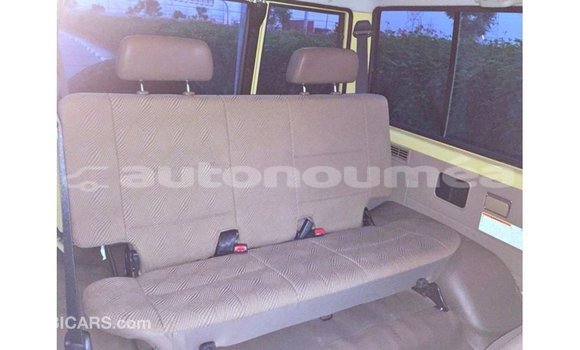 Buy Import Toyota Land Cruiser Beige Car in Import - Dubai in Iles Buy Import Toyota Land Cruiser Beige Car in Import - Dubai in Iles