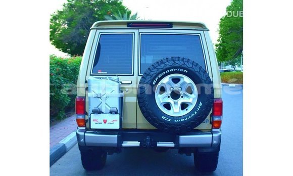Buy Import Toyota Land Cruiser Beige Car in Import - Dubai in Iles Buy Import Toyota Land Cruiser Beige Car in Import - Dubai in Iles