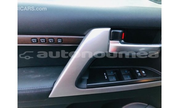 Buy Import Toyota DA Black Truck in Import - Dubai in Iles Buy Import Toyota DA Black Truck in Import - Dubai in Iles