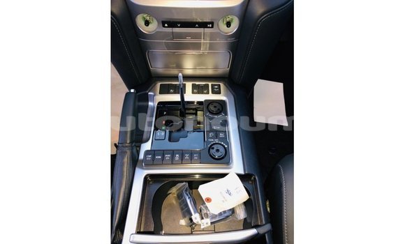 Buy Import Toyota DA Black Truck in Import - Dubai in Iles Buy Import Toyota DA Black Truck in Import - Dubai in Iles