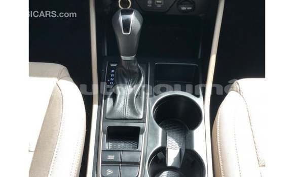 Acheter Import Voiture Hyundai Tucson Rouge à Import - Dubai, Iles Acheter Import Voiture Hyundai Tucson Rouge à Import - Dubai, Iles