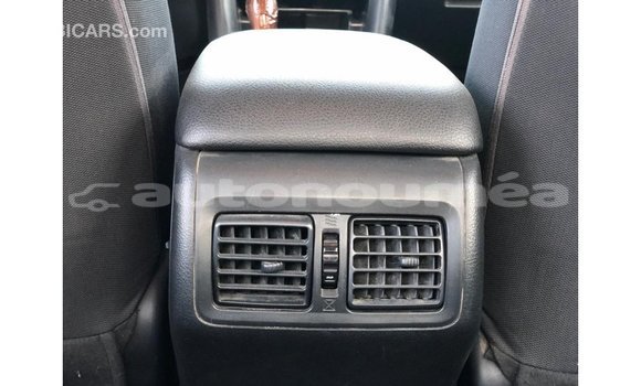 Acheter Import Voiture Toyota Camry Blanc à Import - Dubai, Iles Acheter Import Voiture Toyota Camry Blanc à Import - Dubai, Iles