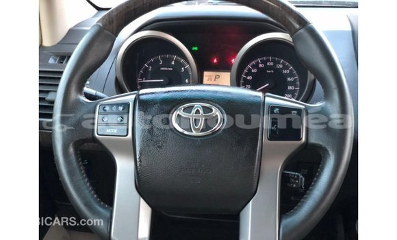 Buy Import Toyota Prado White Car in Import - Dubai in Iles Buy Import Toyota Prado White Car in Import - Dubai in Iles