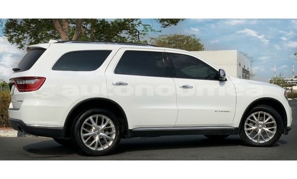 Buy Import Dodge Durango White Car in Import - Dubai in Iles Buy Import Dodge Durango White Car in Import - Dubai in Iles