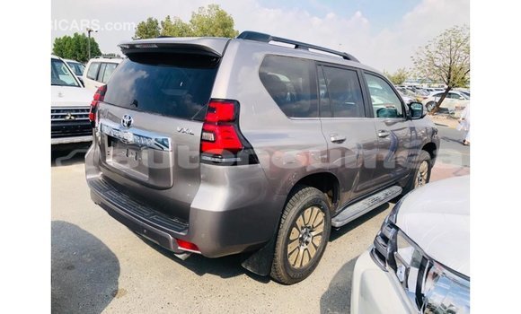 Acheter Import Voiture Toyota Prado Marron à Import - Dubai, Iles Acheter Import Voiture Toyota Prado Marron à Import - Dubai, Iles
