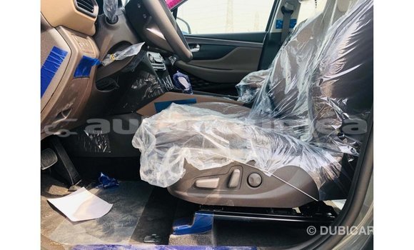 Acheter Import Voiture Hyundai Santa Fe Vert à Import - Dubai, Iles Acheter Import Voiture Hyundai Santa Fe Vert à Import - Dubai, Iles