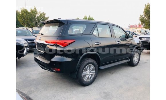 Acheter Import Voiture Toyota Fortuner Noir à Import - Dubai, Iles Acheter Import Voiture Toyota Fortuner Noir à Import - Dubai, Iles