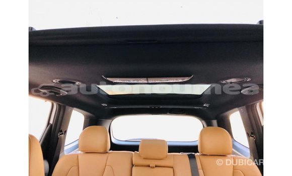 Acheter Import Voiture Kia Carens Blanc à Import - Dubai, Iles Acheter Import Voiture Kia Carens Blanc à Import - Dubai, Iles